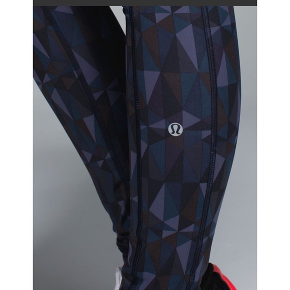 LULULEMON Speed Tight II Luxtreme Leggings‎ Stained Glass Love Nightfall Sz 0-2 - Picture 3 of 10